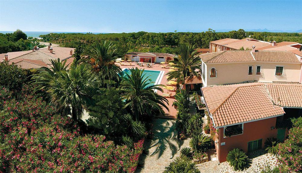 Cala Ginepro Hotel Resort & Spa 奥罗塞伊 外观 照片