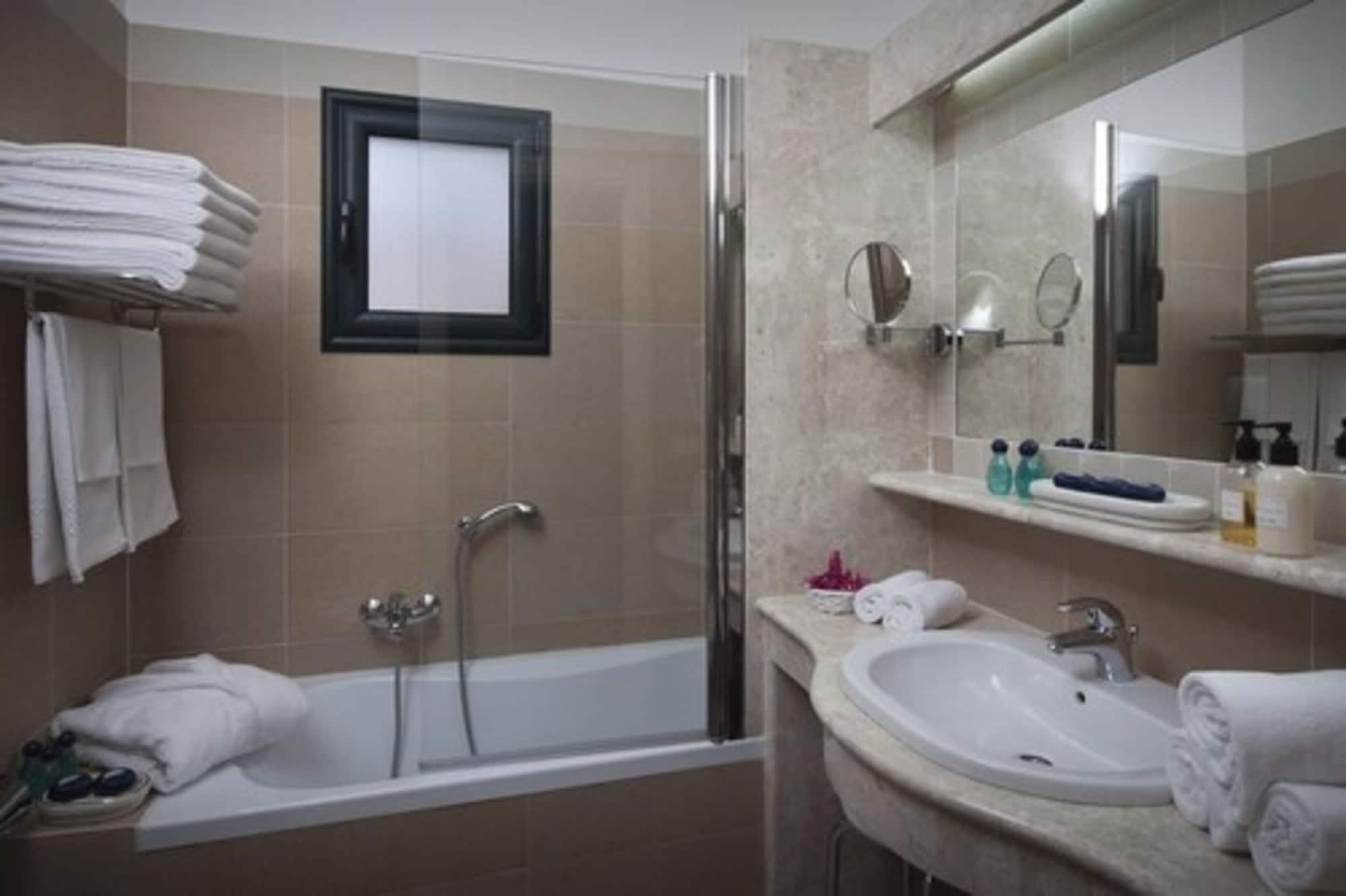 Cala Ginepro Hotel Resort & Spa 奥罗塞伊 外观 照片