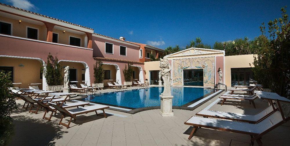 Cala Ginepro Hotel Resort & Spa 奥罗塞伊 外观 照片
