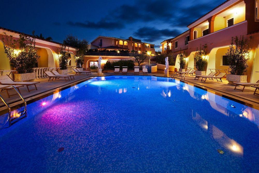 Cala Ginepro Hotel Resort & Spa 奥罗塞伊 外观 照片