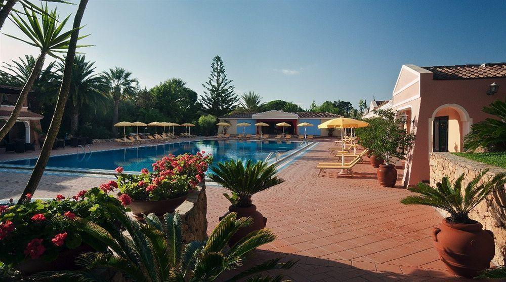 Cala Ginepro Hotel Resort & Spa 奥罗塞伊 外观 照片