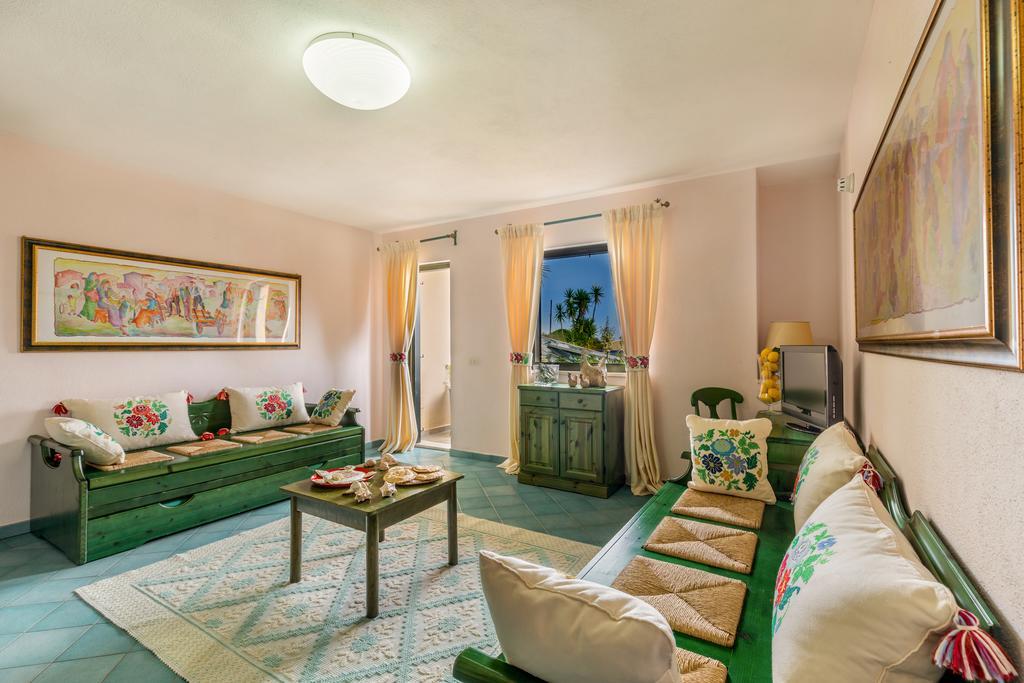 Cala Ginepro Hotel Resort & Spa 奥罗塞伊 外观 照片